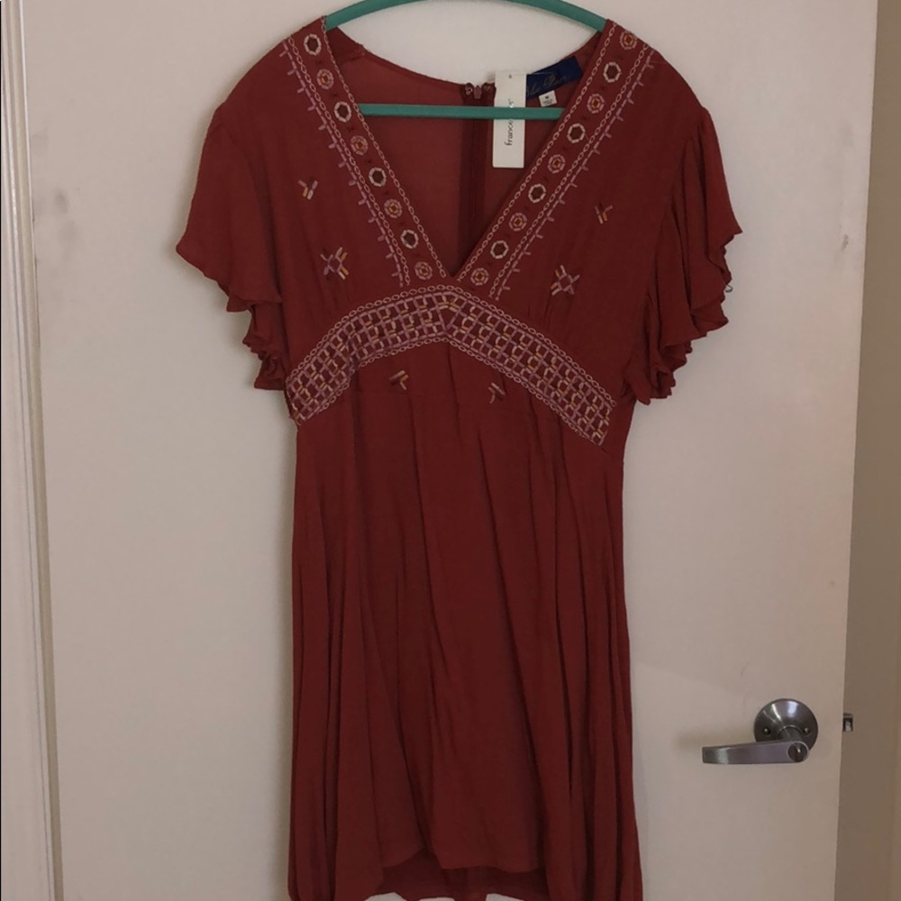 NWT Red embroidered short sleeve dress